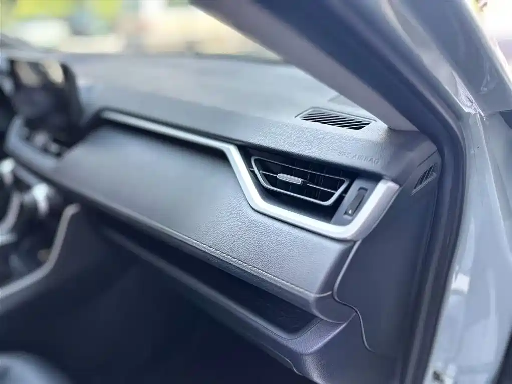 Toyota RAV4 2024 — фото 14