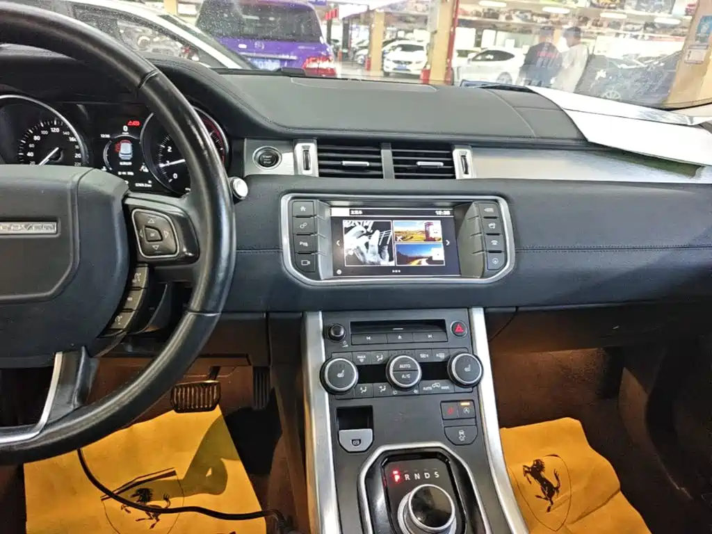 Land Rover Range Rover Evoque 2017 — фото 13