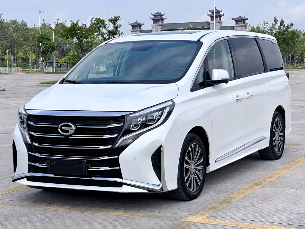 GAC Trumpchi M8 2022 — фото 1