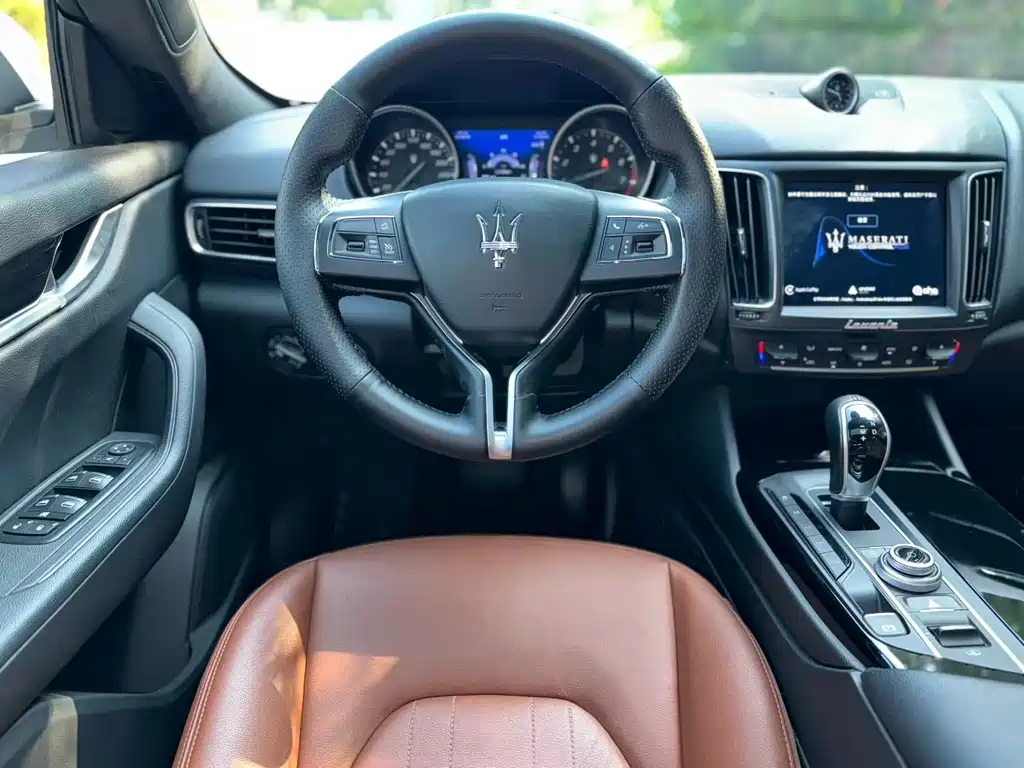 Maserati Levante 2018 — фото 8