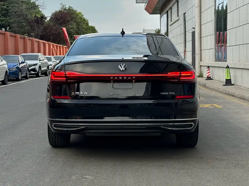 Volkswagen Passat 2023