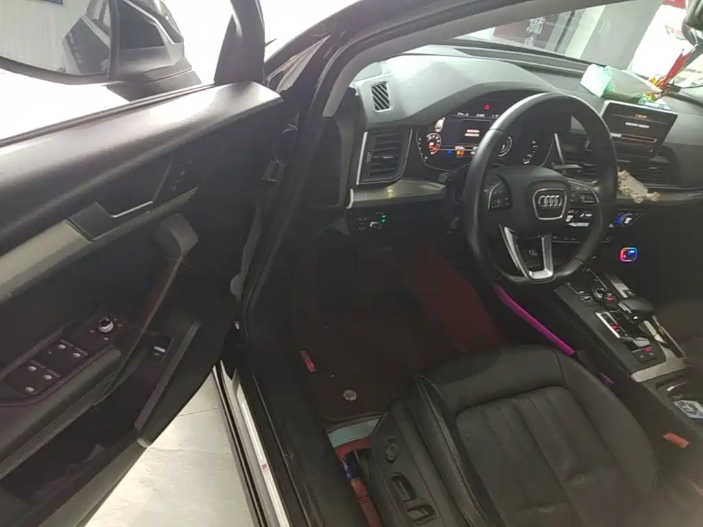 Audi Q5L 2021 — фото 16