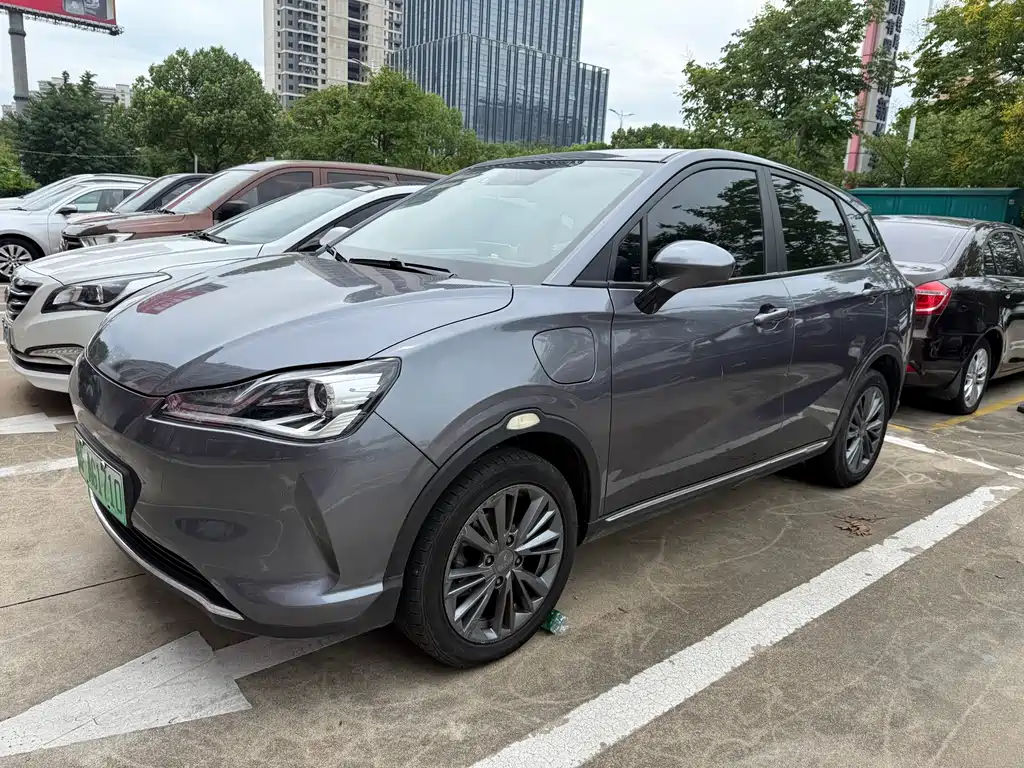 Neta V 2022