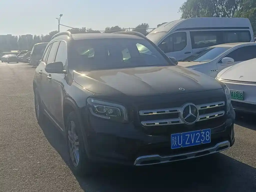 Mercedes-Benz GLB 2021 — фото 1