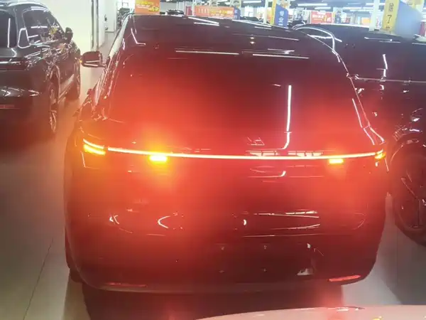 Li Auto L6 2024