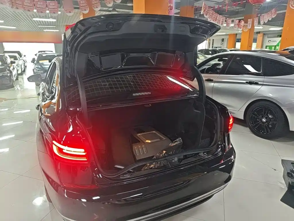 Volkswagen Passat Plug-In Hybrid 2022 — фото 19