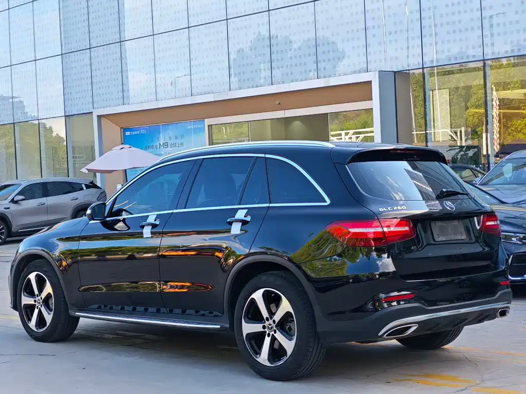 Mercedes-Benz GLC 2018 — фото 9