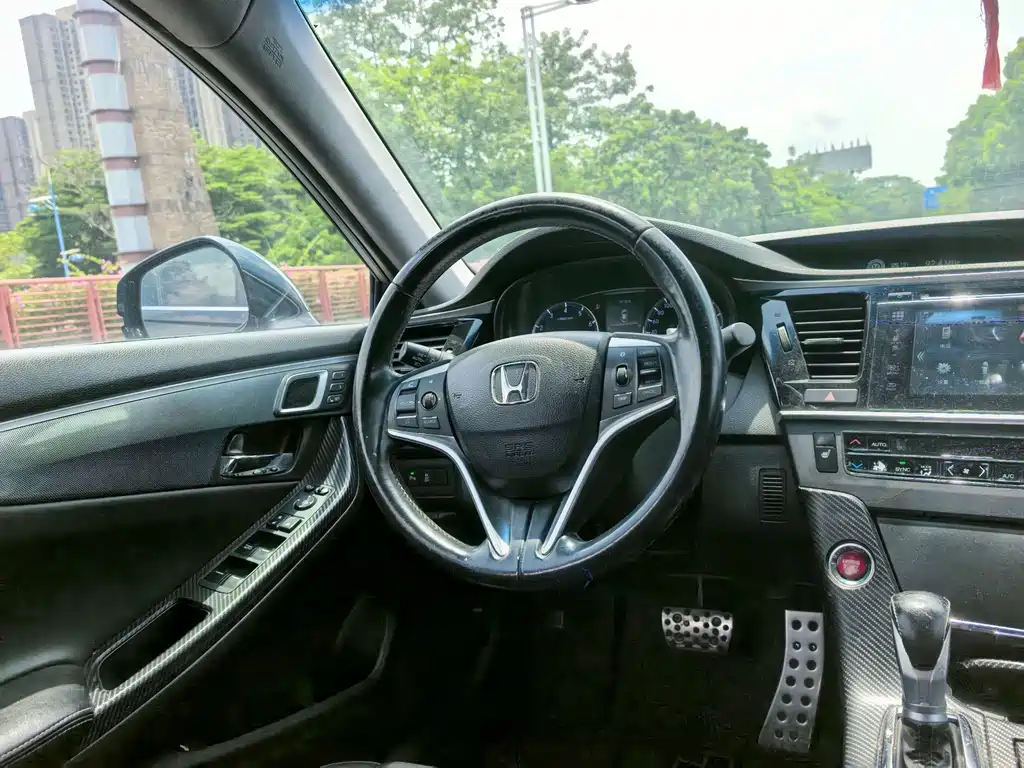 Honda Spirior 2015 — фото 7
