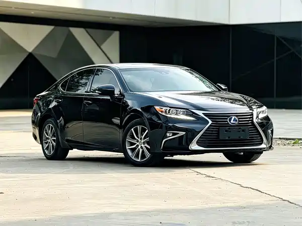 Lexus ES 2017