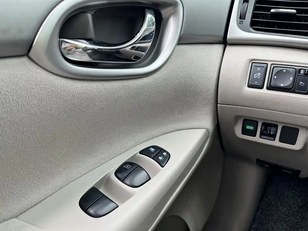 Nissan Sylphy 2012 — фото 12