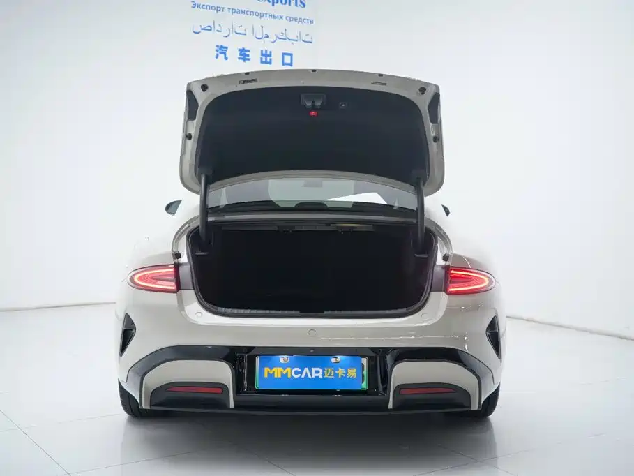 Xiaomi SU7 2025 — фото 8