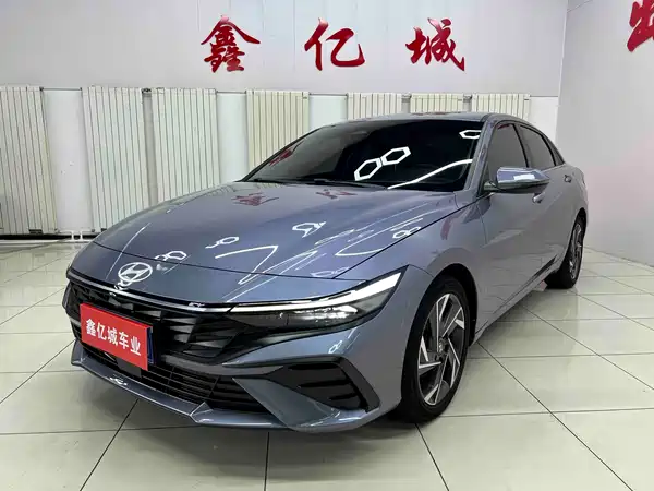 Hyundai Elantra 2023
