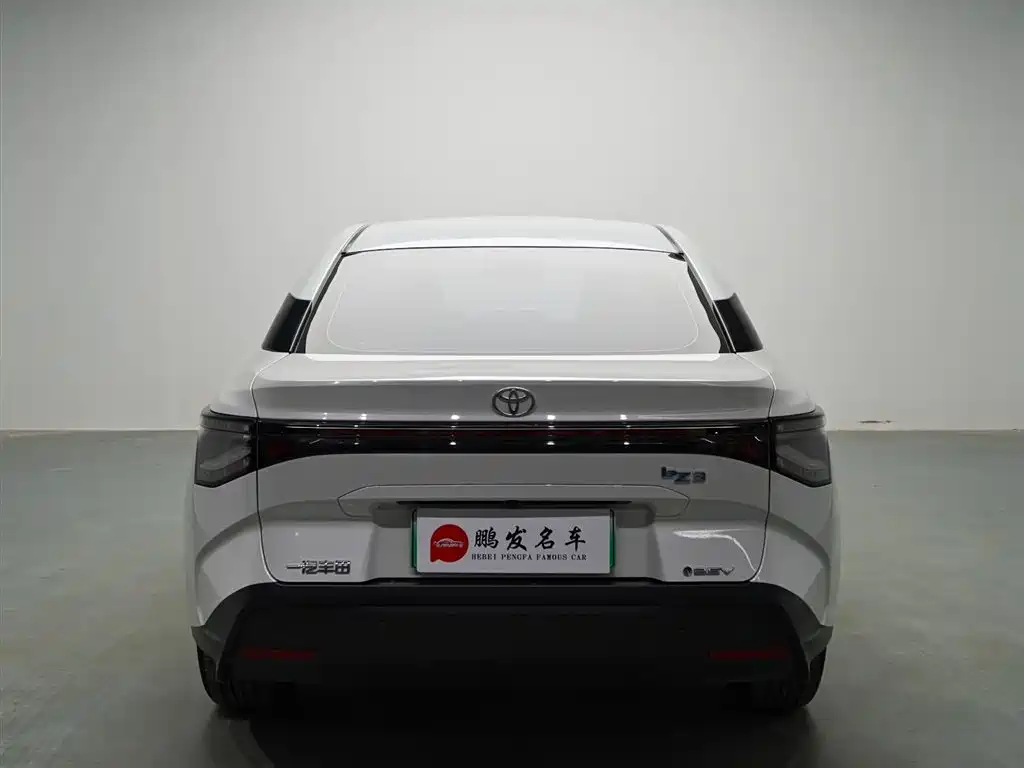 Toyota bZ3 2023 — фото 16