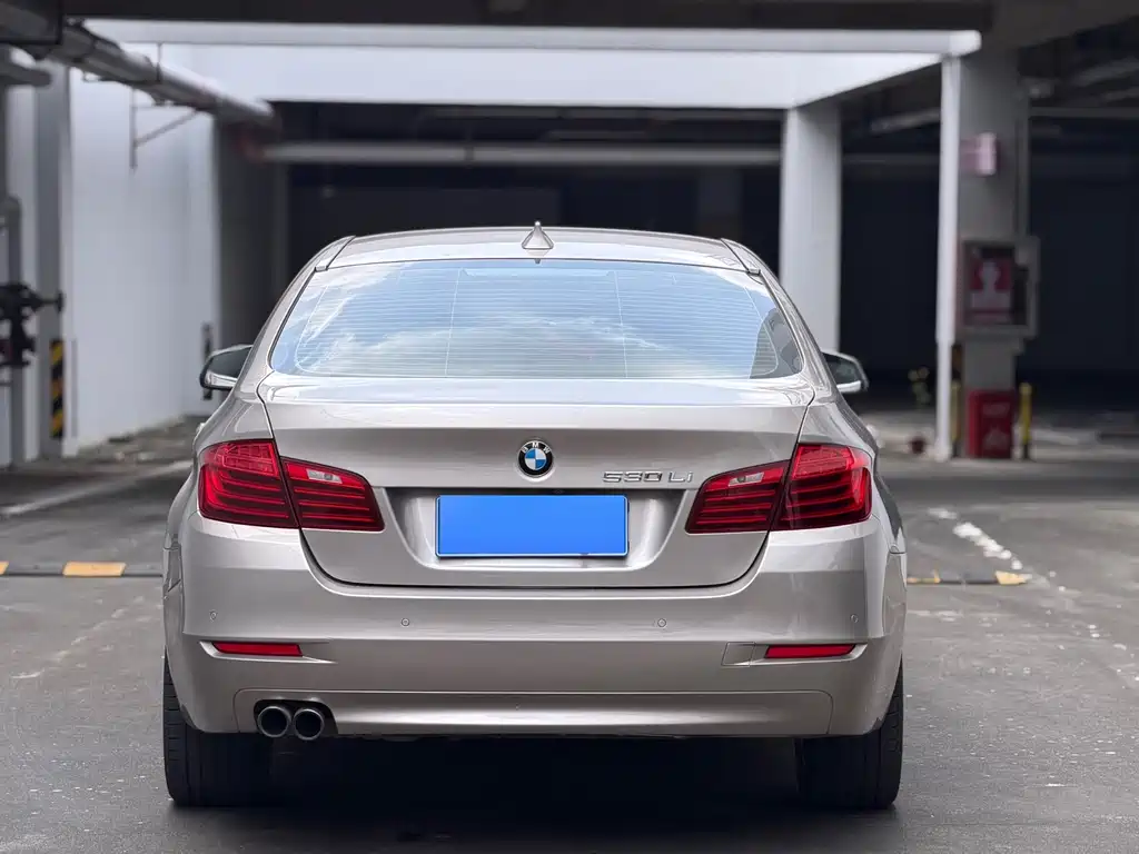 BMW 5 Series 2014 — фото 11