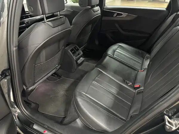 Audi A4L 2024