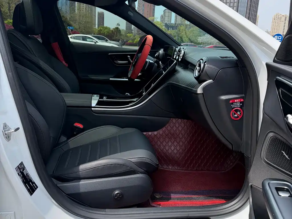 Mercedes-Benz C-Class 2023 — фото 6