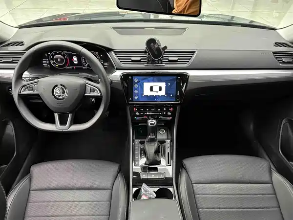 Skoda Superb 2024