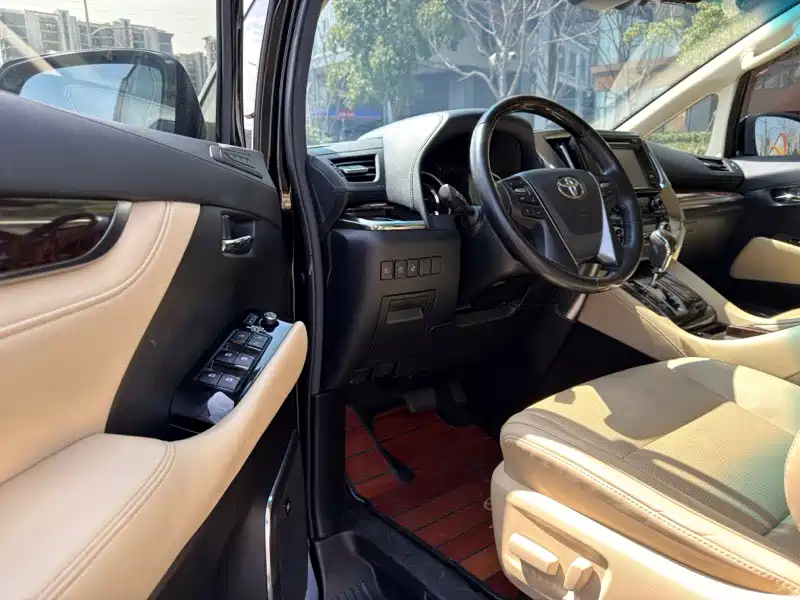 Toyota Alphard 2019