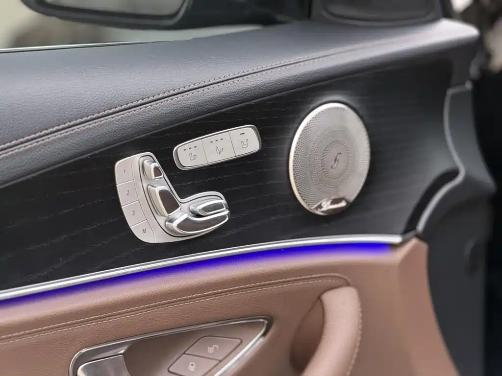Mercedes-Benz E-Class 2021 — фото 10