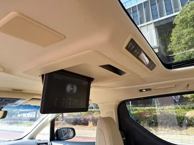 Toyota Alphard 2019 — фото 9