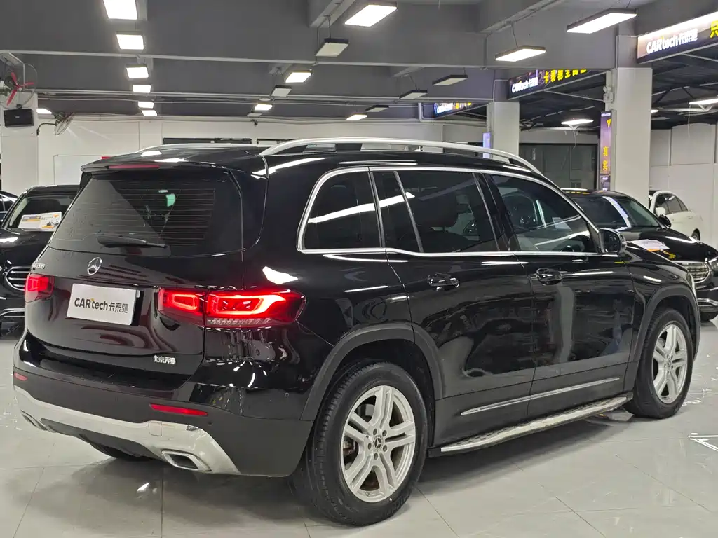 Mercedes-Benz GLB 2023 — фото 4