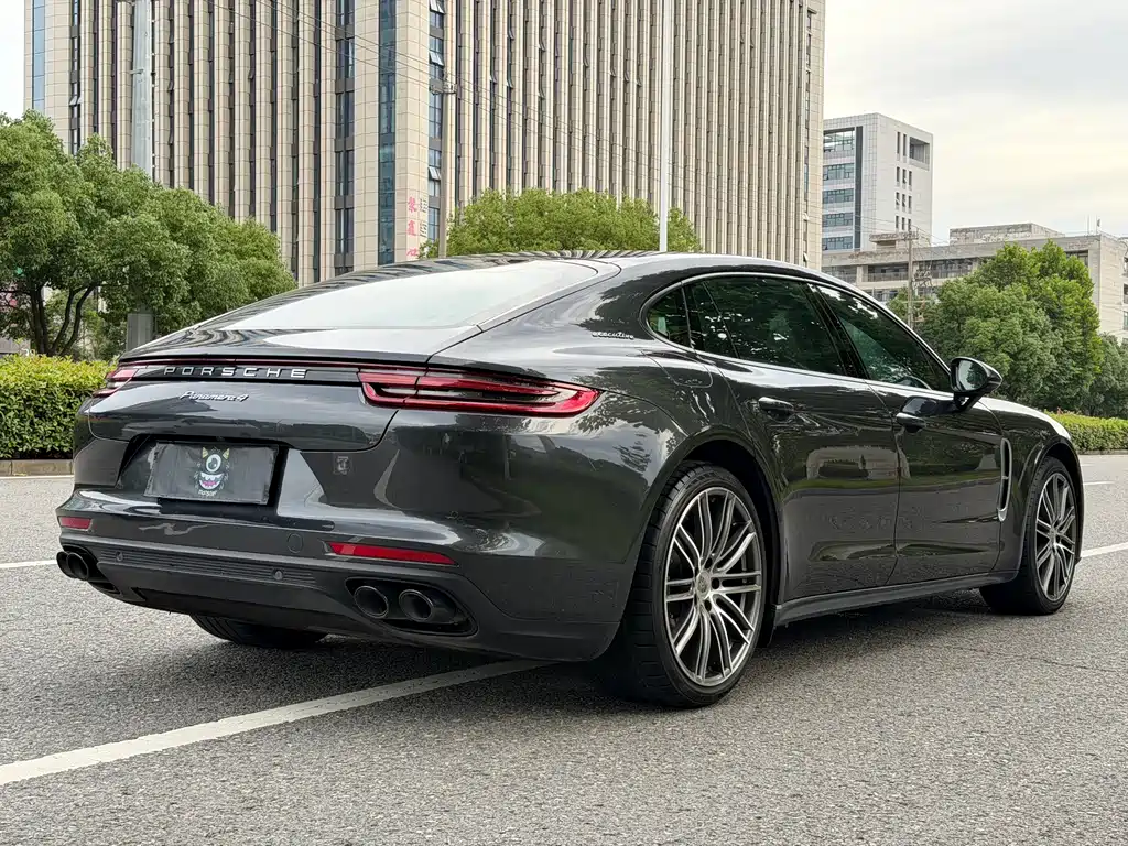 Porsche Panamera 2020 — фото 4