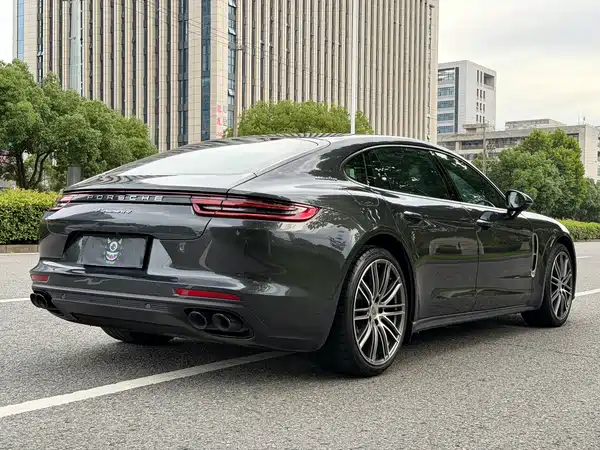 Porsche Panamera 2020