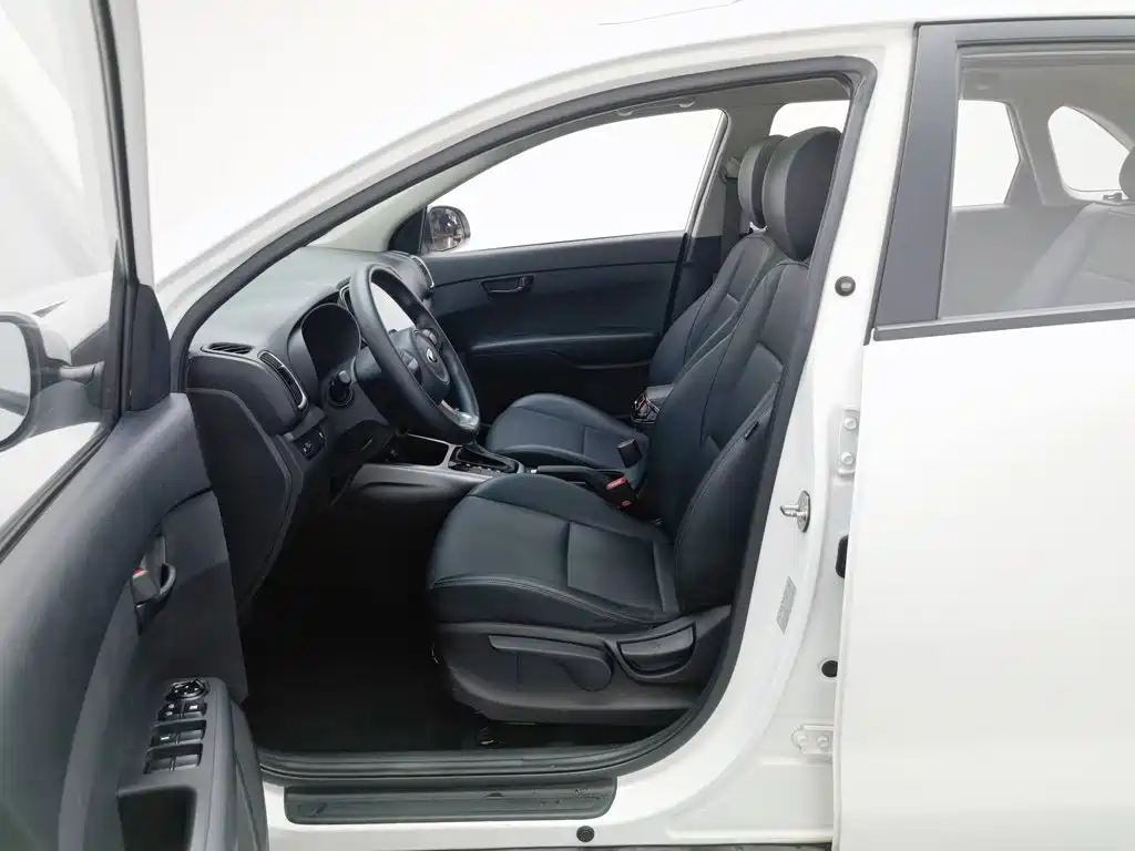Kia KX3 2017 — фото 10