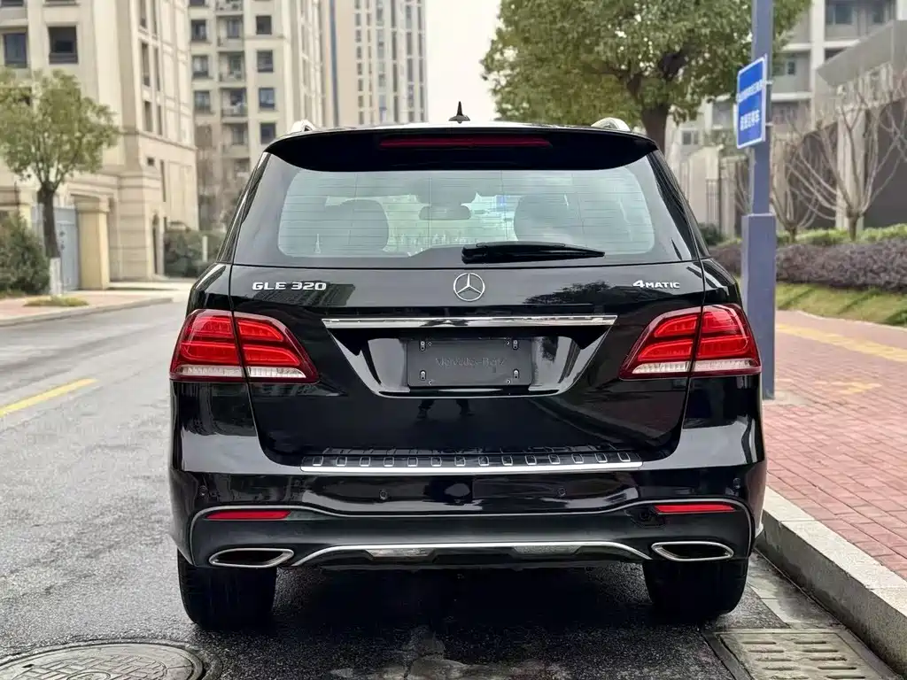 Mercedes-Benz GLE 2018 — фото 9