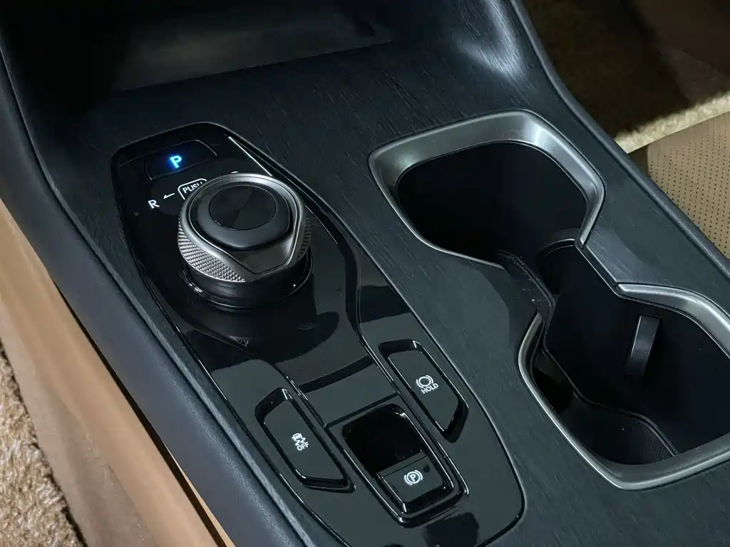 Lexus RZ 2023 — фото 16