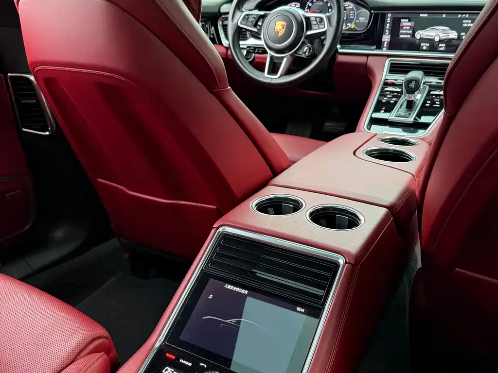 Porsche Panamera 2020 — фото 15