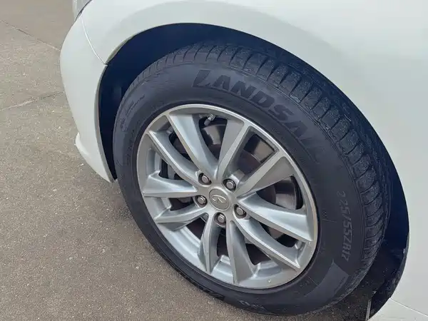 Infiniti Q50 2014