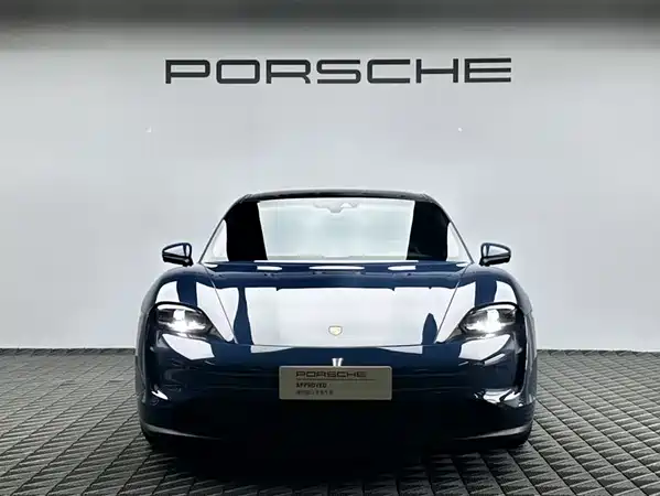 Porsche Taycan 2023