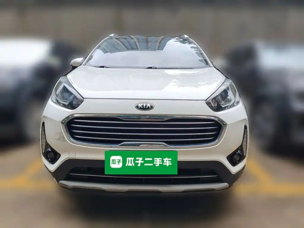 Kia KX3 Proud Running 2017