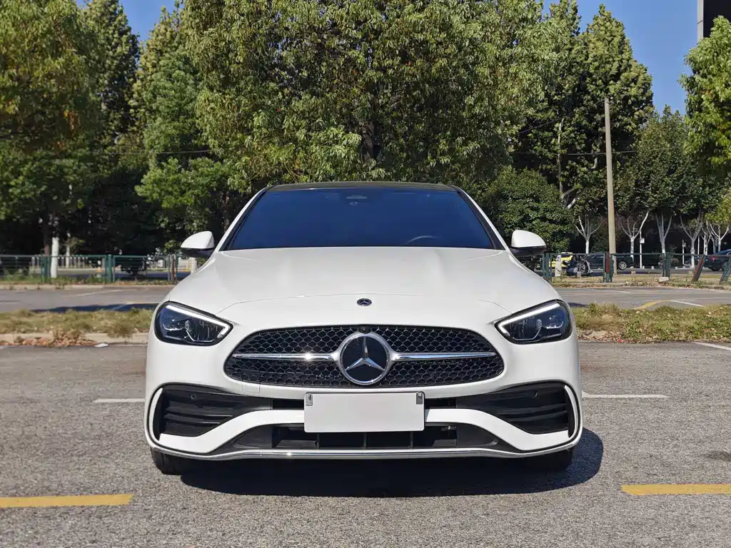 Mercedes-Benz C-Class 2025