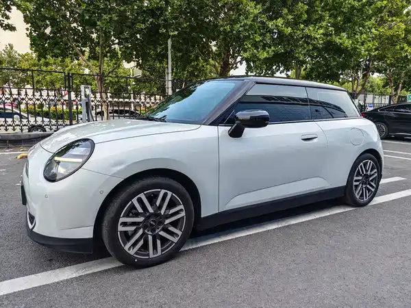 MINI Cooper 2024