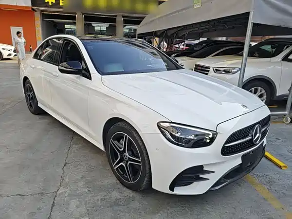 Mercedes-Benz E-Class 2022