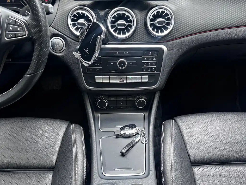 Mercedes-Benz GLA 2018 — фото 9