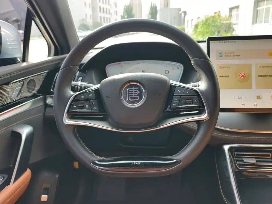 BYD Tang New Energy 2023 — фото 15