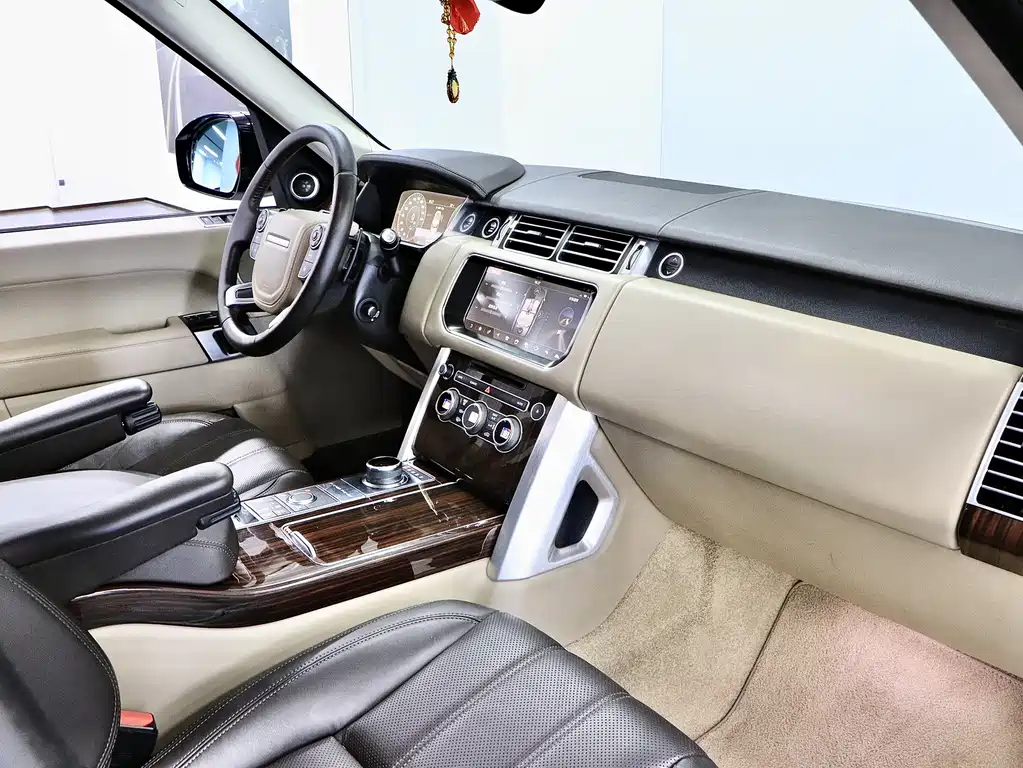 Land Rover Range Rover 2018 — фото 15