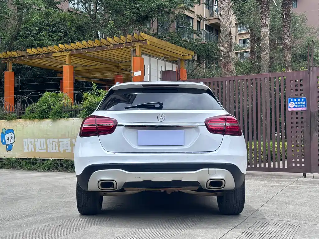 Mercedes-Benz GLA 2018 — фото 15