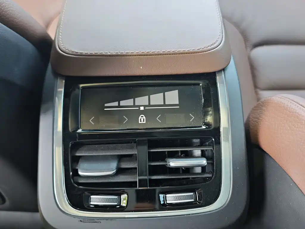 Volvo V90 2023 — фото 12