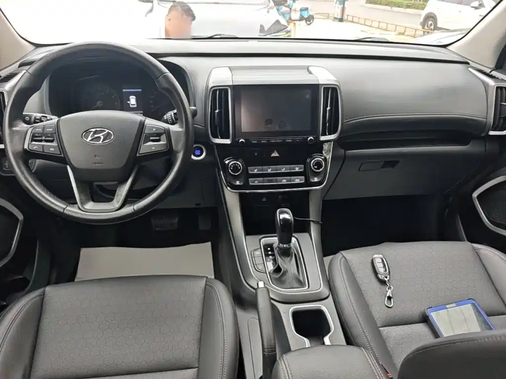 Hyundai ix35 2018 — фото 10