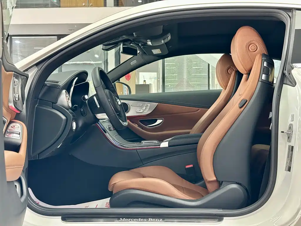 Mercedes-Benz C-Class 2022 — фото 7