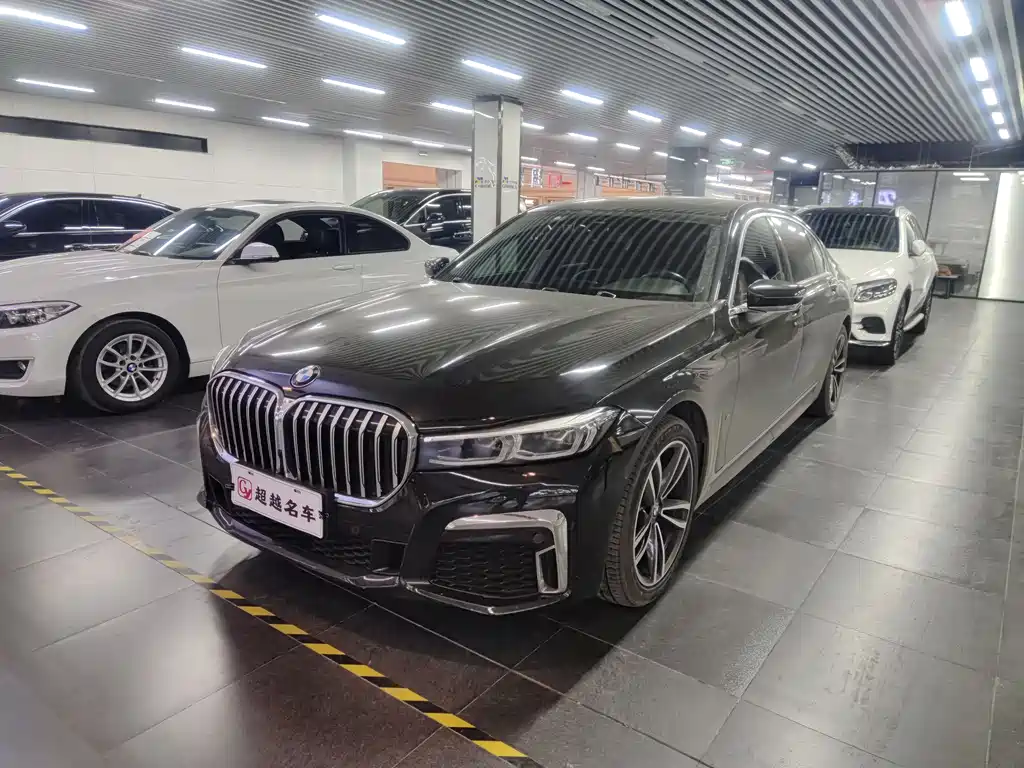 BMW 7 Series 2022 — фото 1