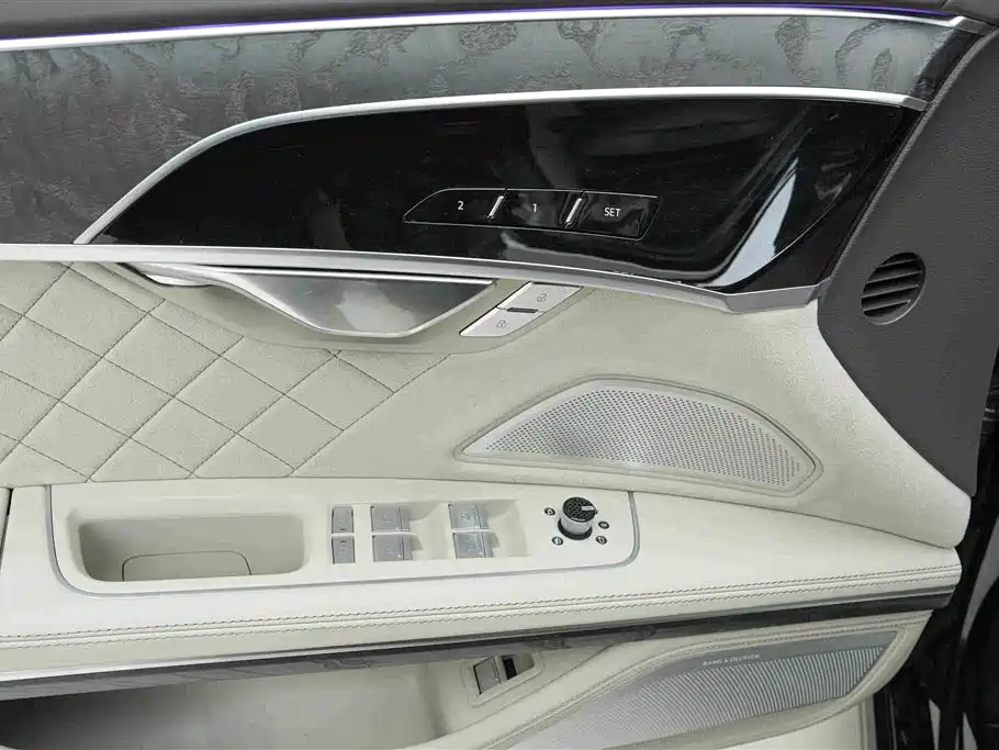 Audi A8 2024 — фото 17