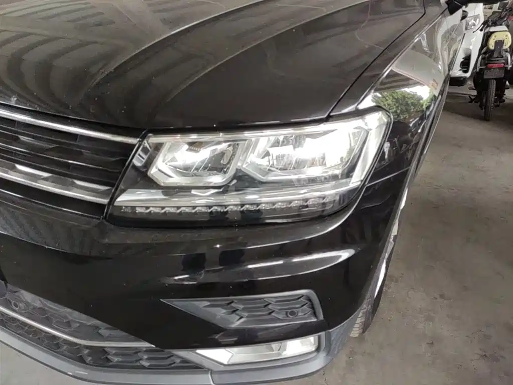 Volkswagen Tiguan 2017 — фото 24