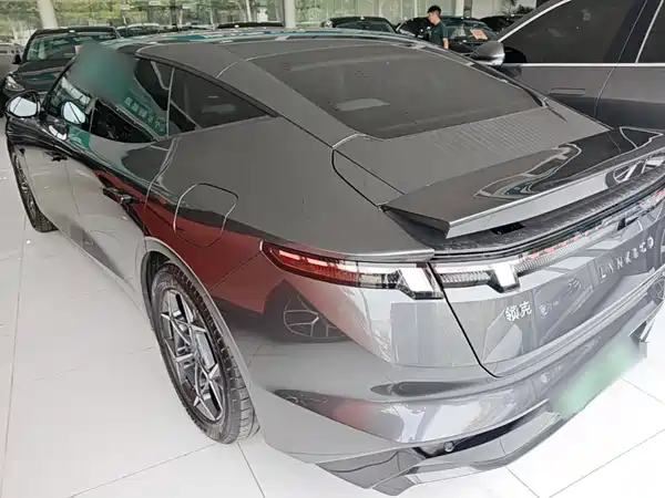 Lynk & Co Z10 2026