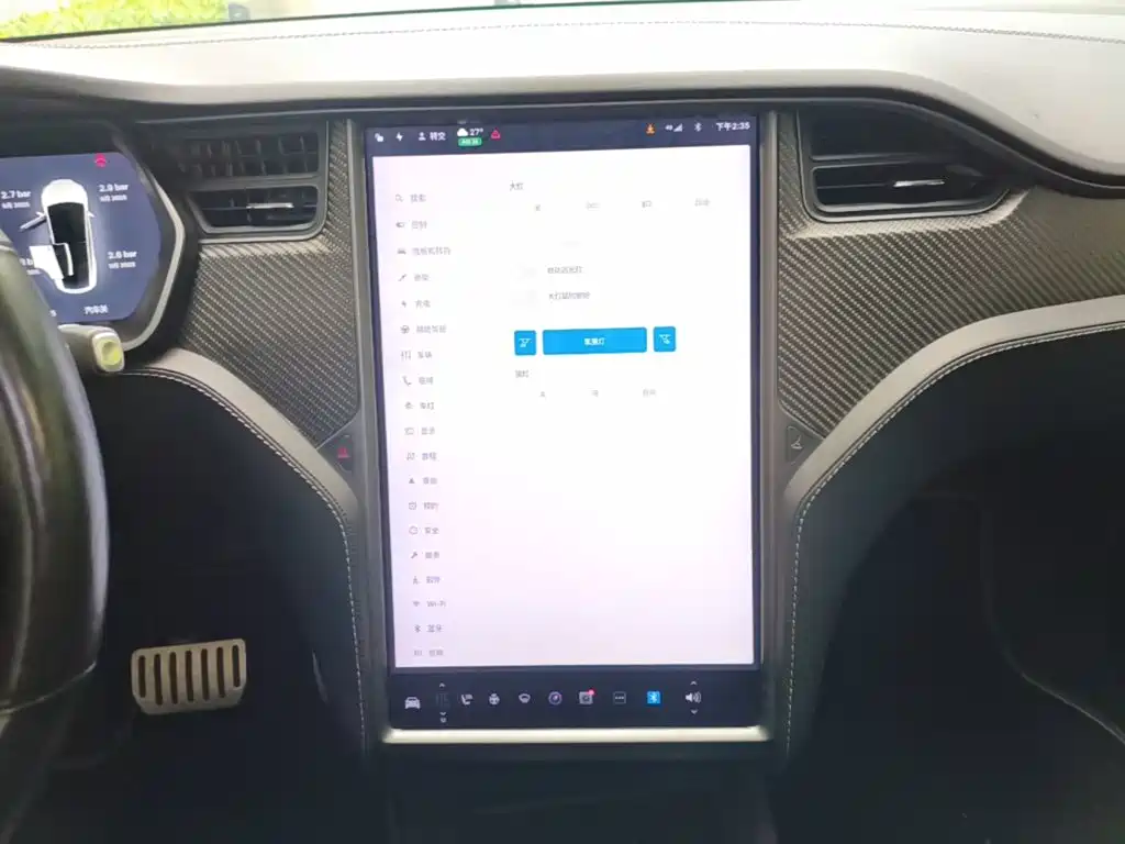 Tesla Model X 2020 — фото 13