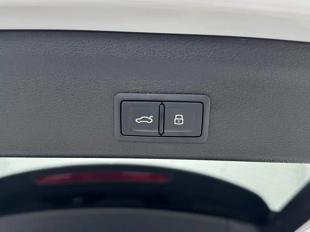 Audi Q3 2023 — фото 16
